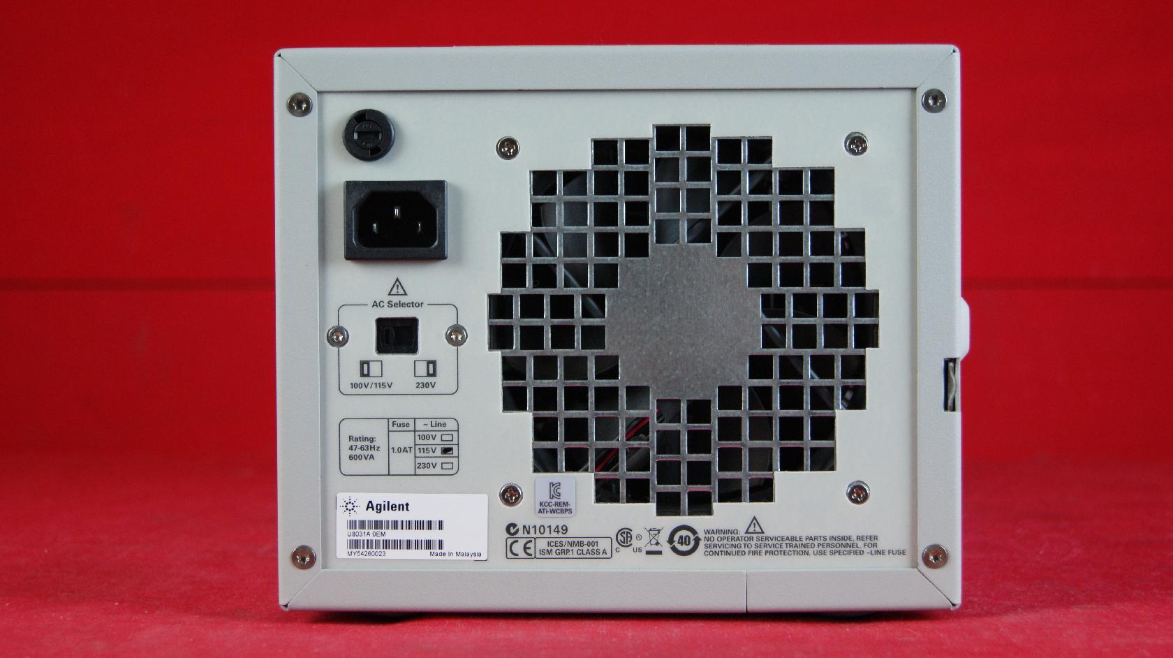 HP/Agilent/Keysight U8031A Triple Output DC Power Supply 030V, 6A / 5V