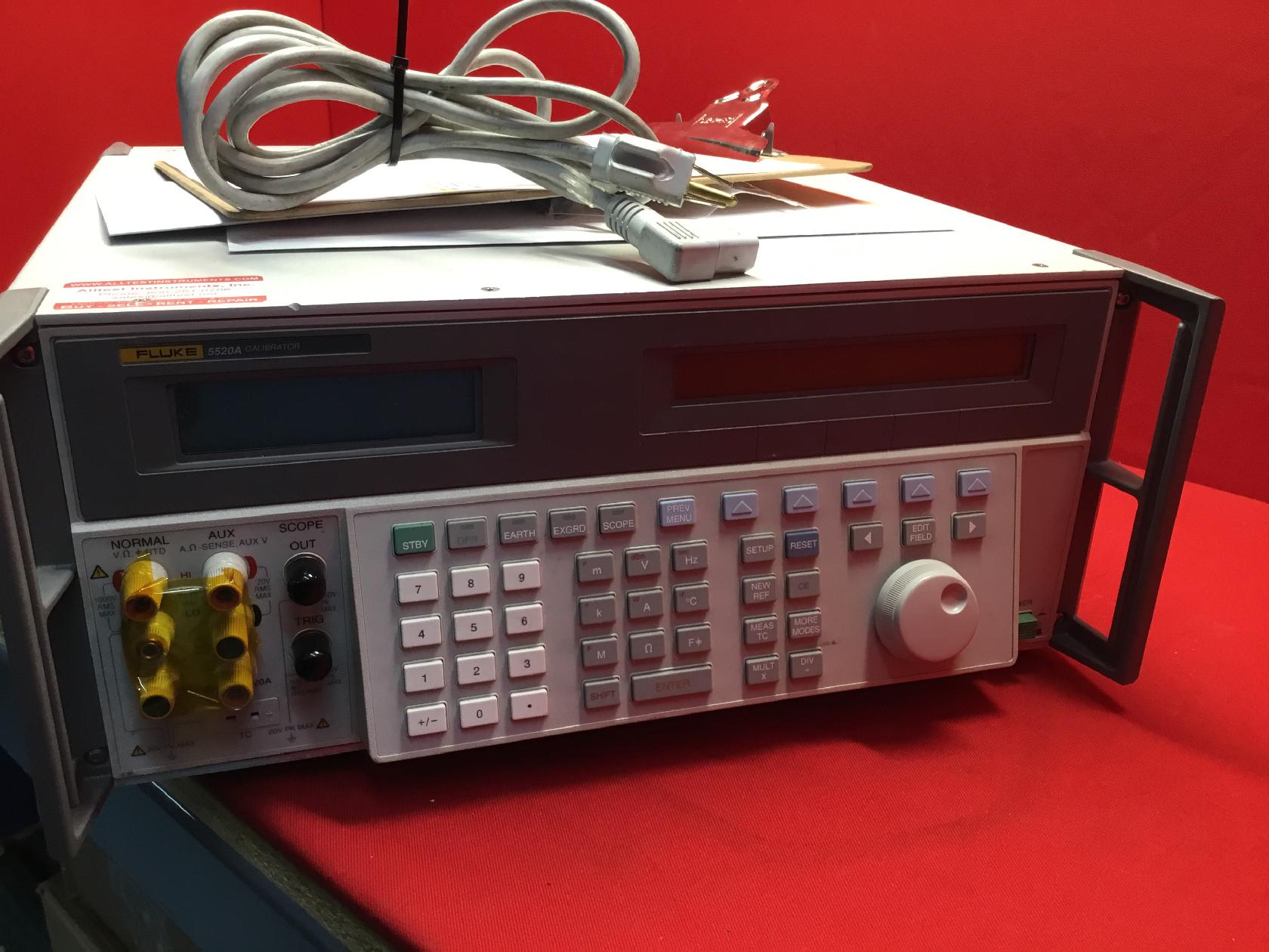 Fluke 5520A with SC600 MultiFunction Calibrator with Oscilloscope